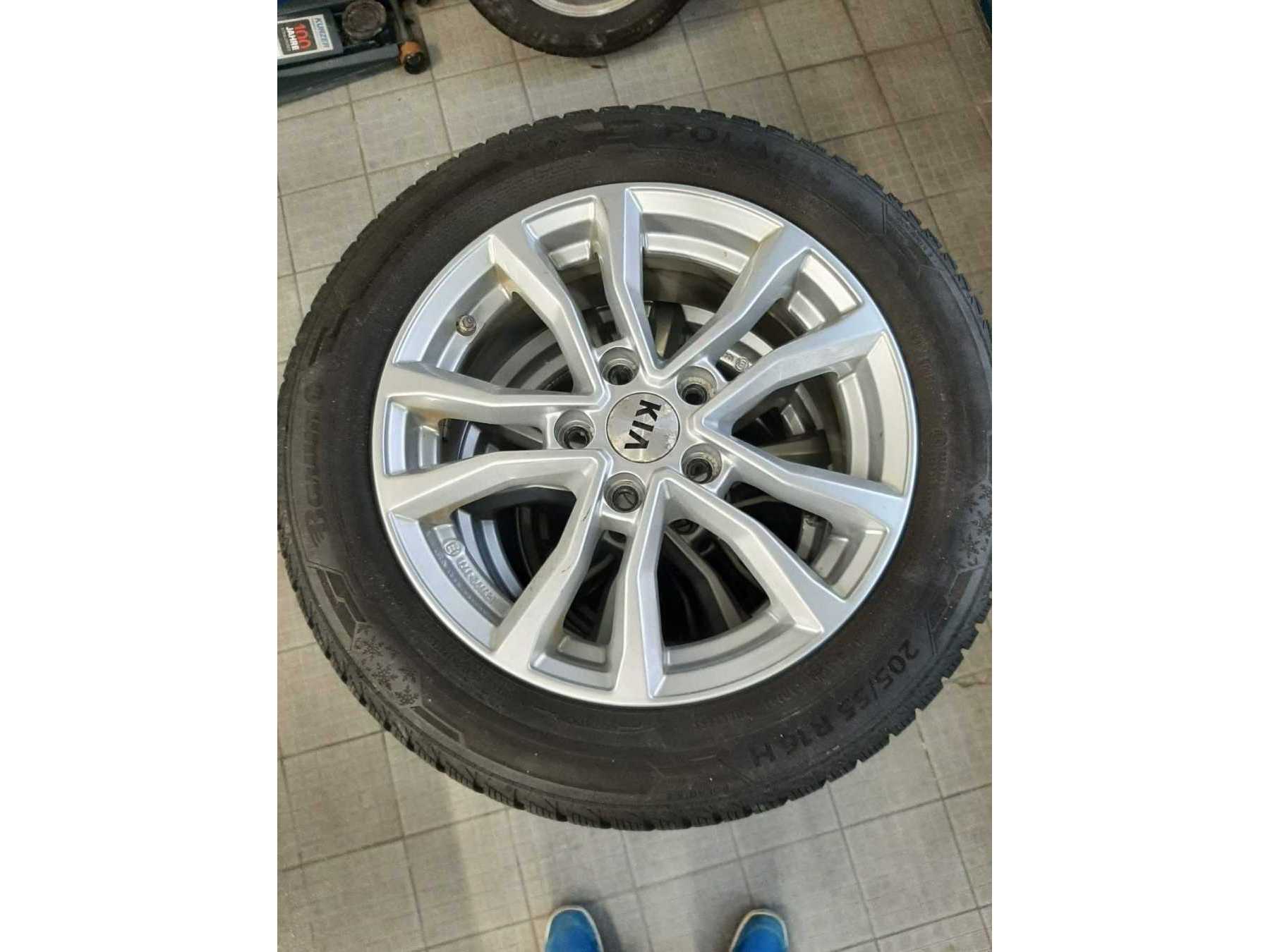 Rad mit Felge komplett