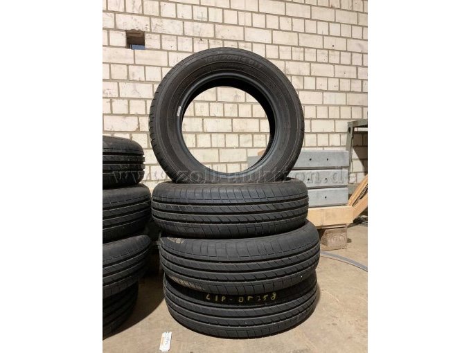 4 gebrauchte Reifen, Frontansicht 4 gebrauchte Reifen, Frontansicht