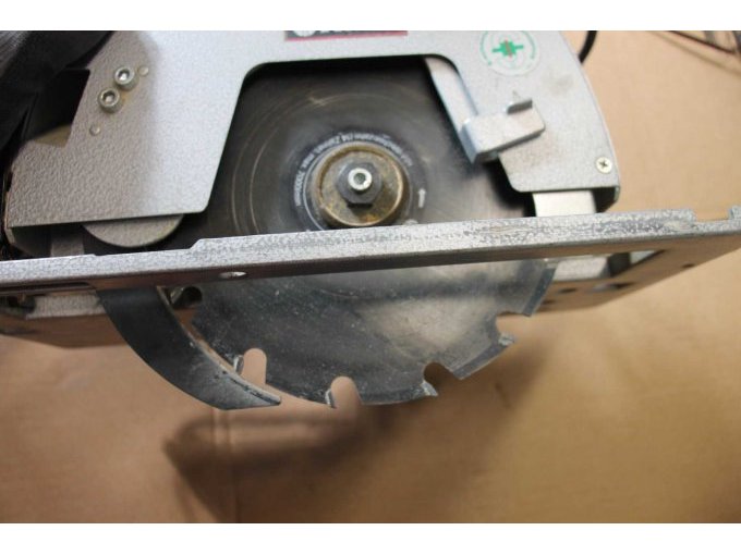 Sicht auf das Sägeblatt