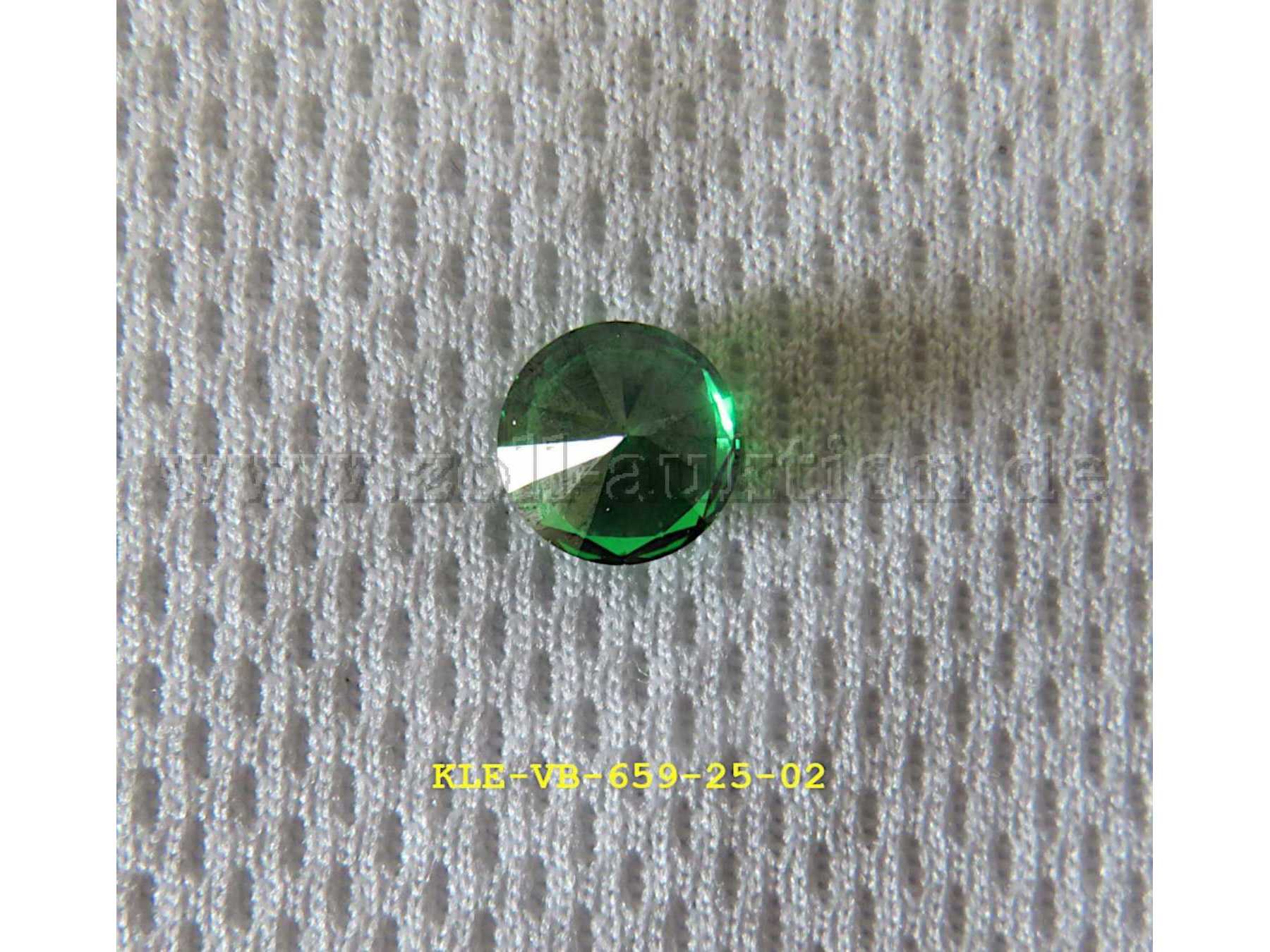 synthetischer Edelstein Nr. 3 grün