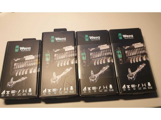 1 x Wera Tool Check
3 x Wera Tool Check Plus 
Karton