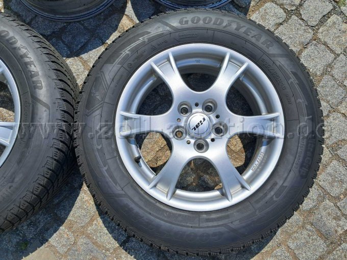 Nissan Winterrad 2