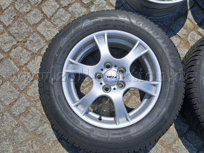Nissan Winterrad 1