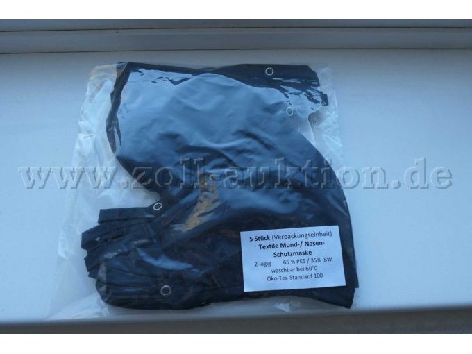 Masken in Verpackungseinheiten zu je 5 Stück