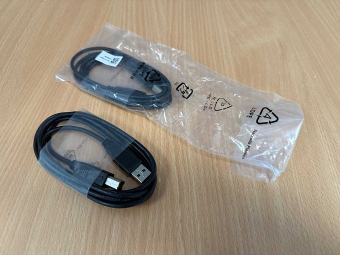 USB Kabel USB-A Stecker auf USB-B 160 cm
Einzelansichten