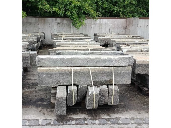Leistensteine Granit gebr. Leistensteine Granit gebr.