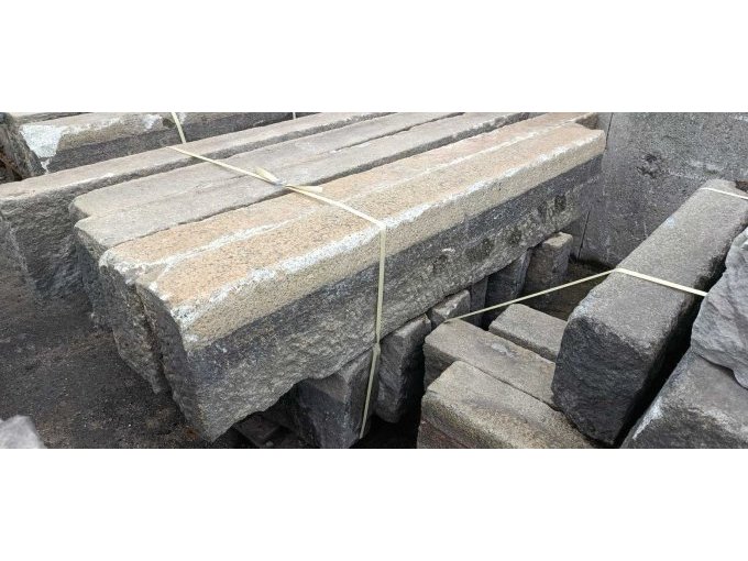 Leistensteine Granit gebr.