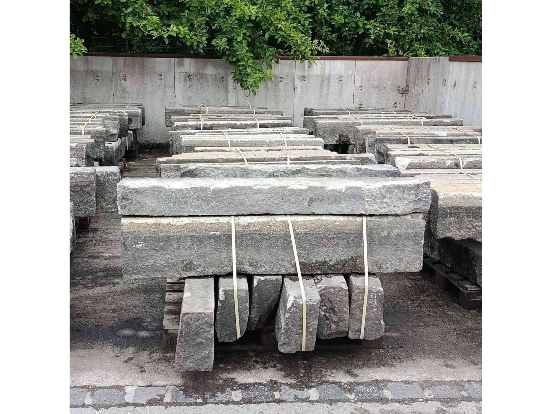 Leistensteine Granit gebr.