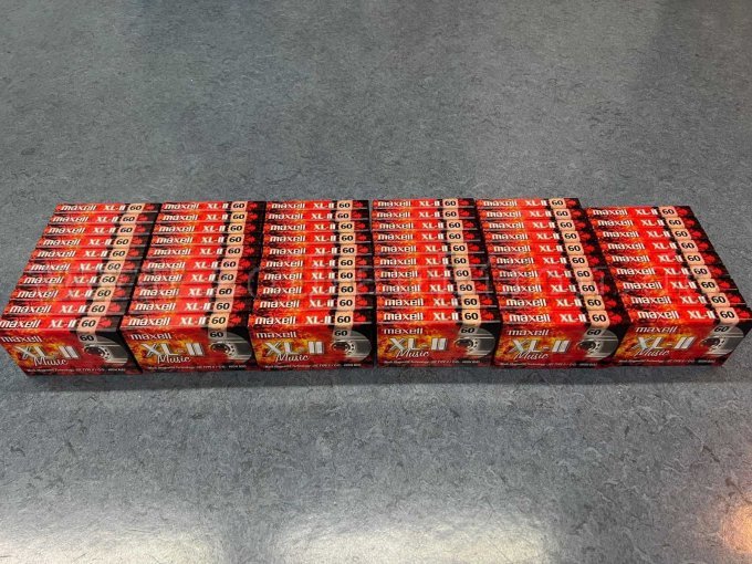 Gesamtansicht Maxell XL II Musikkassetten