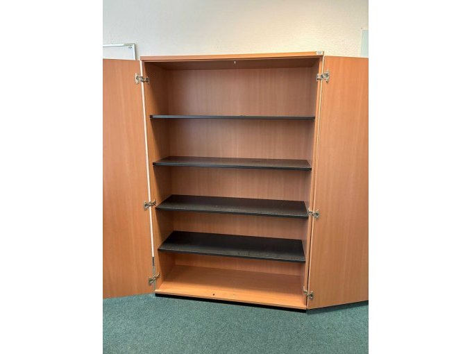 Aktenschrank 120 cm geöffnet