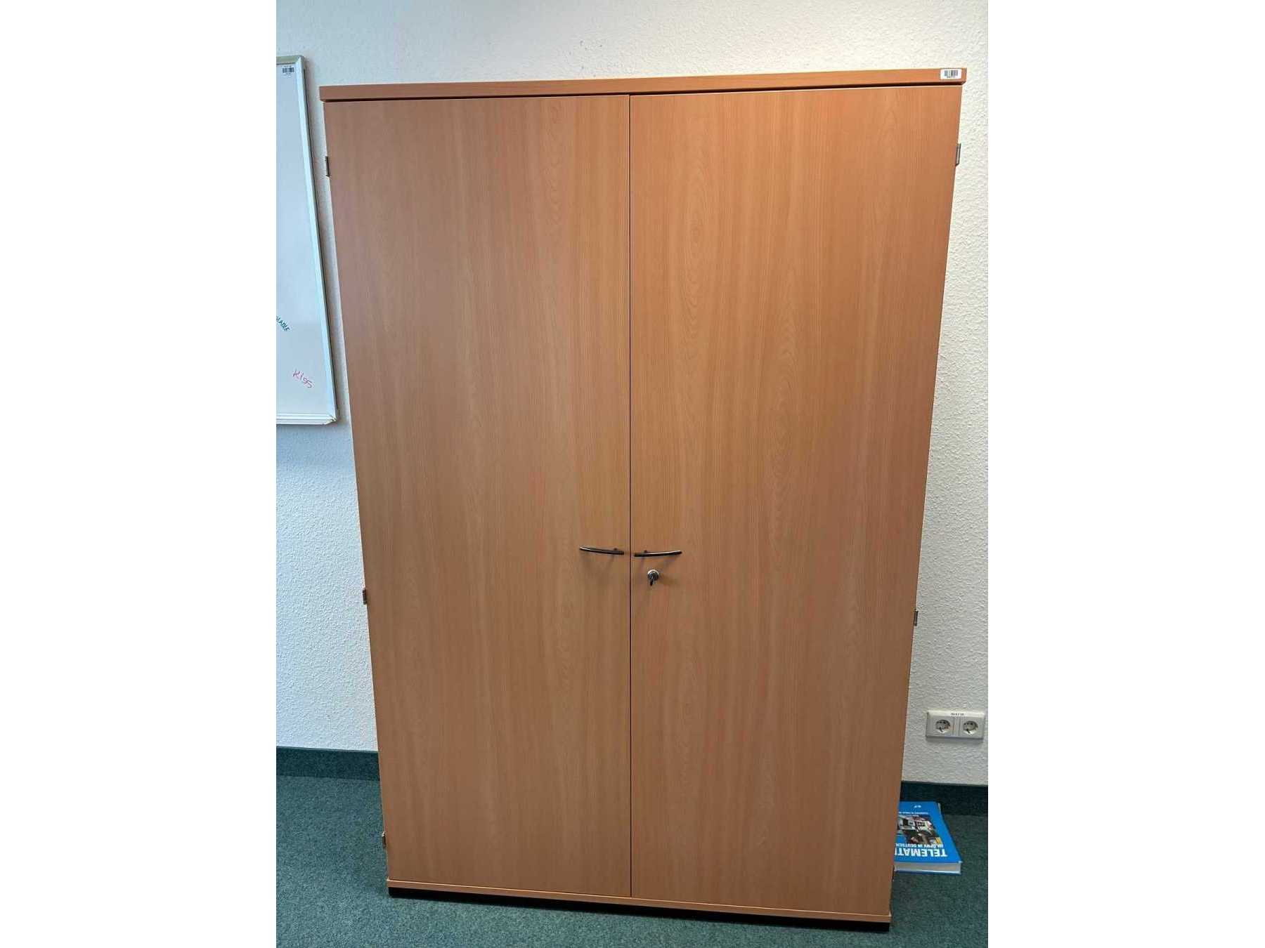 Aktenschrank 120 cm geschlossen