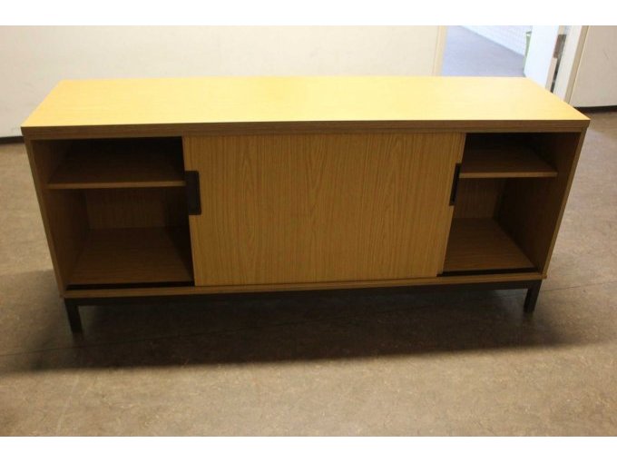 Schrank 2 - Türen geöffnet