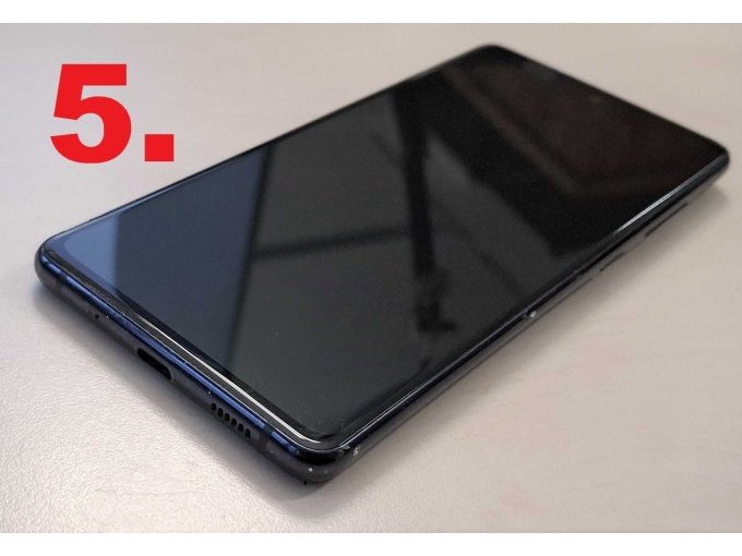 5. Samsung Galaxy S20 FE LTE, Display