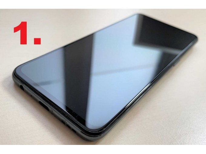 1. Oppo Find X3 Lite, Display