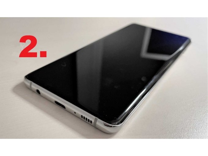 2. Samsung Galaxy S10 Plus Dual, Display