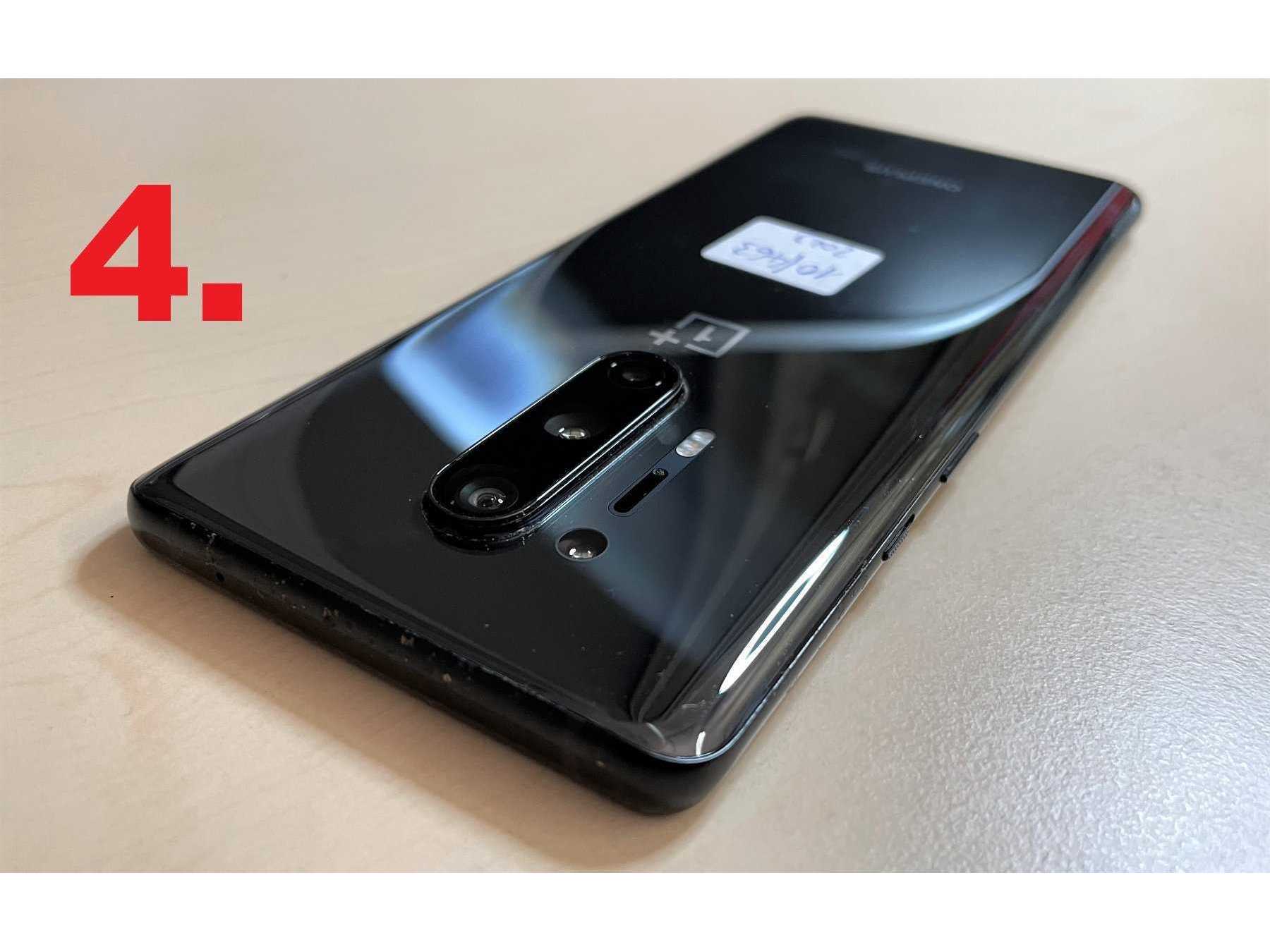 4. OnePlus 8 Pro, Rückseite