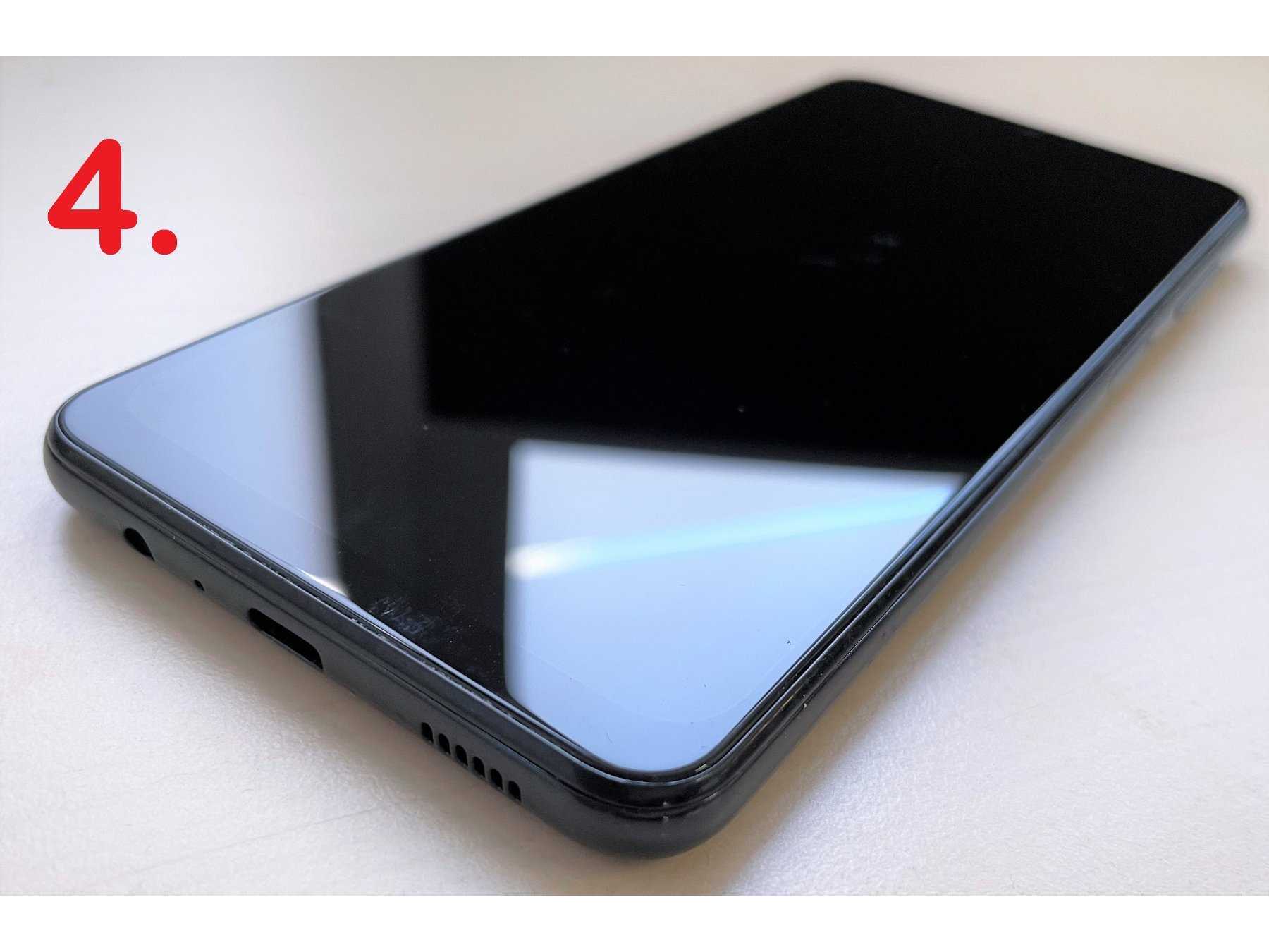 4. Samsung Galaxy A04, Display