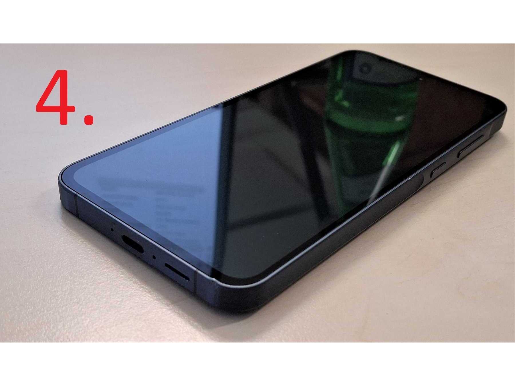 4. Samsung Galaxy A55, Display