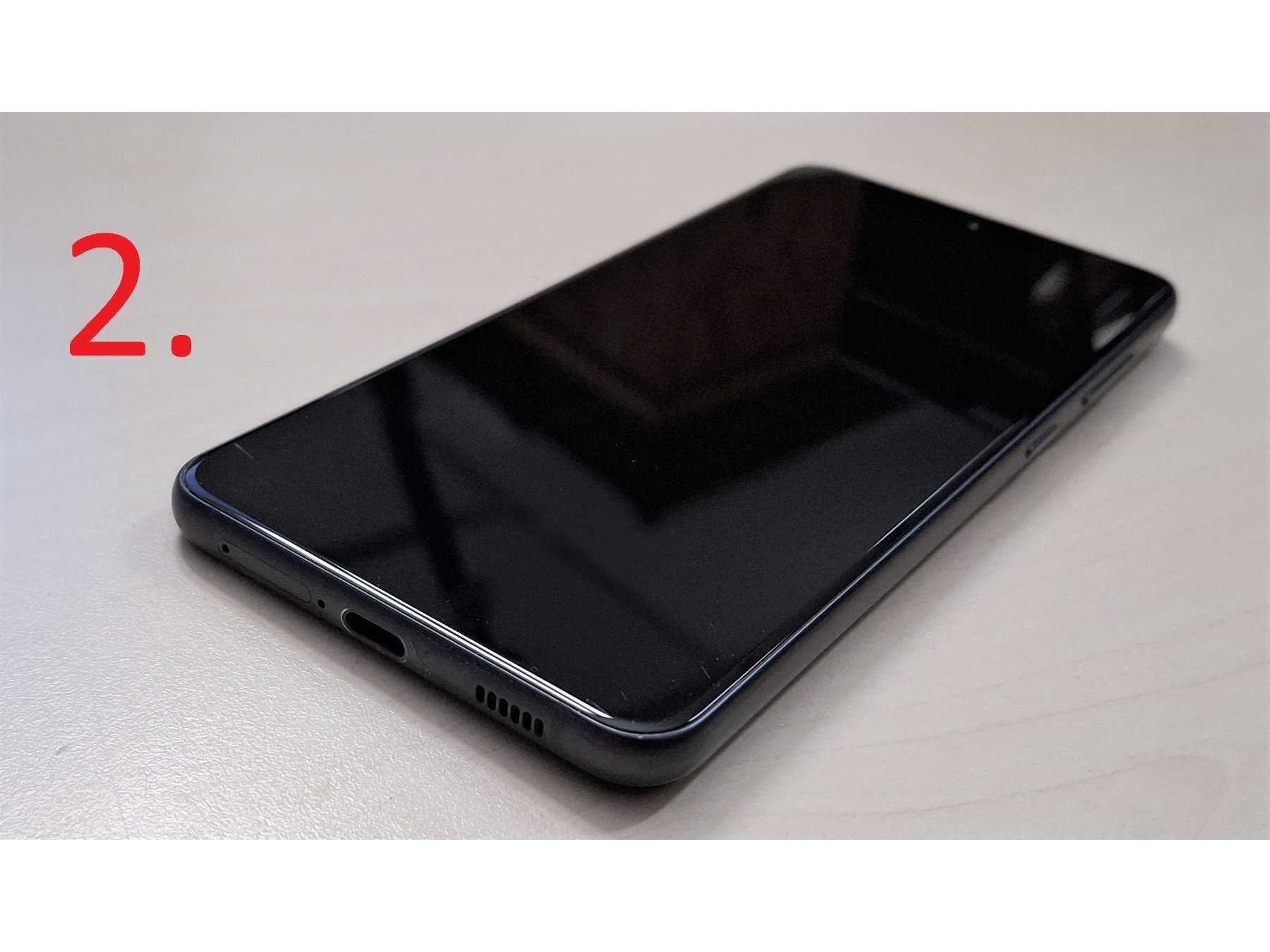 2. Samsung Galaxy S21 FE, Display