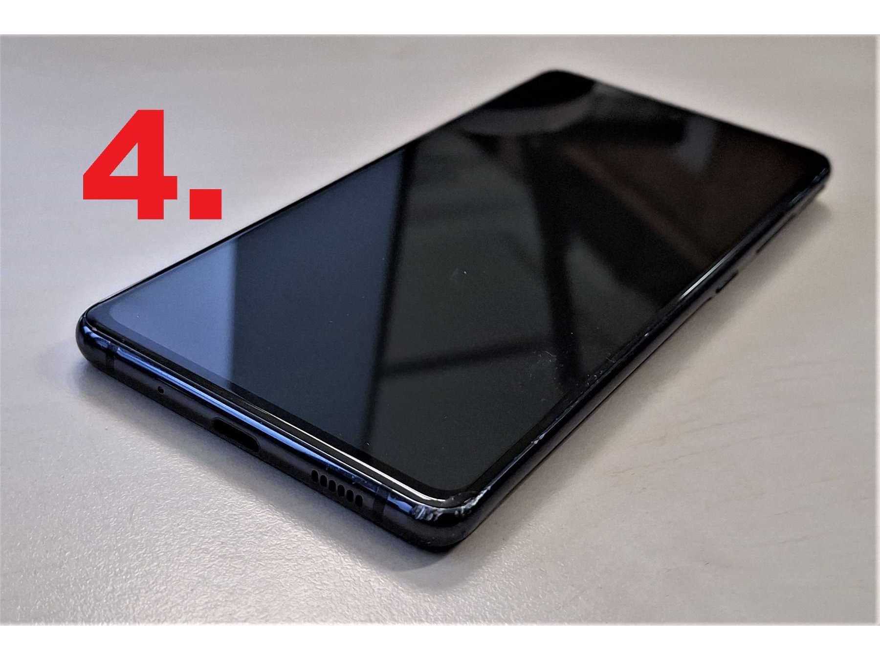 4. Samsung Galaxy S20 FE, Display