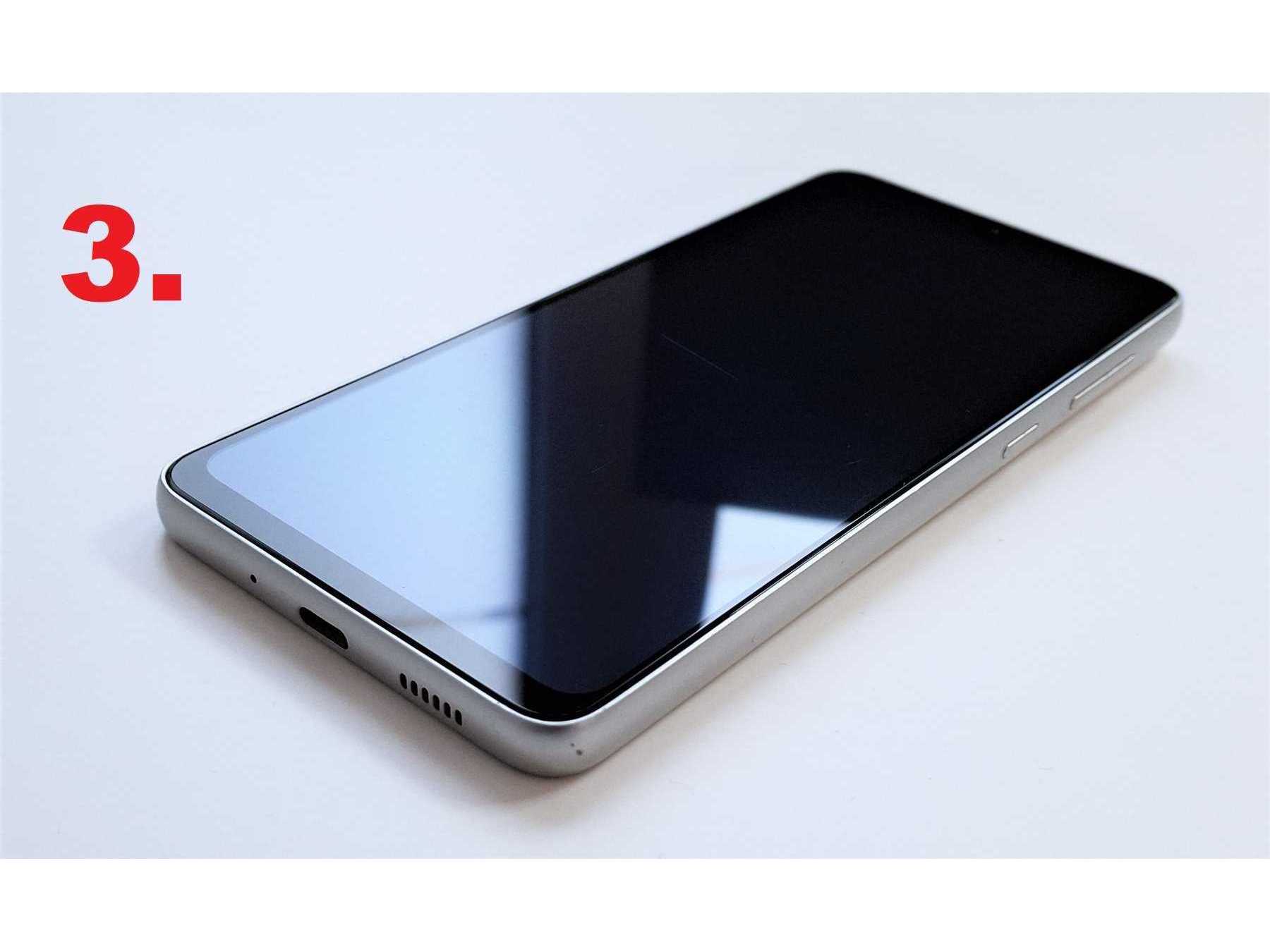 3. Samsung Galaxy A33 5G, Display