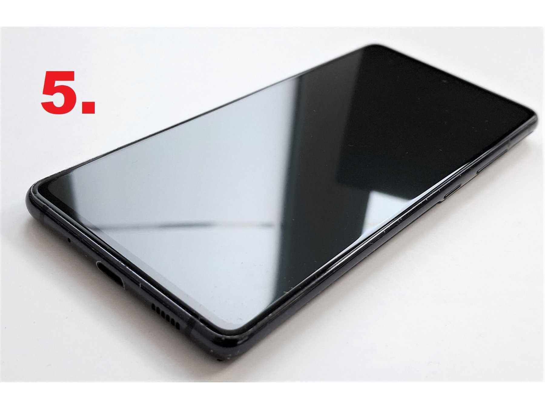 5. Samsung Galaxy S20 FE, Display