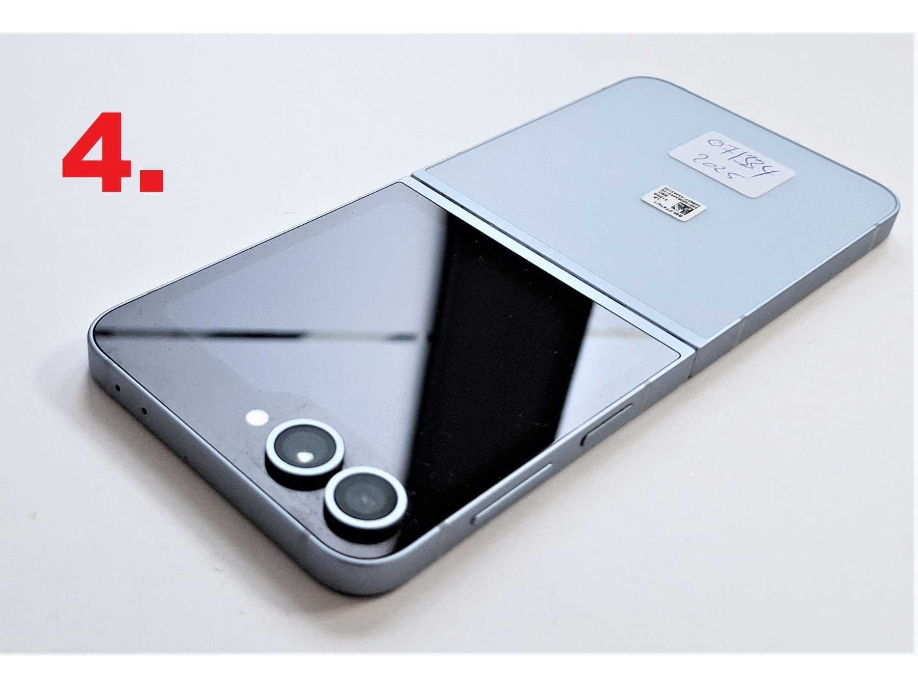 4. Samsung Galaxy Z Flip 6, Rückseite aufgeklappt