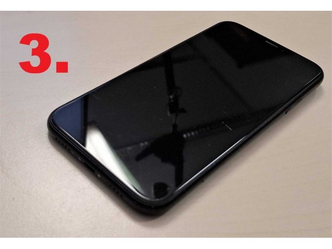 3. iPhone XR, A2105, Display