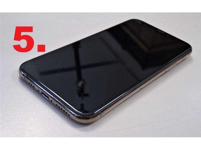 5. iPhone 11 Pro, A2160, Display