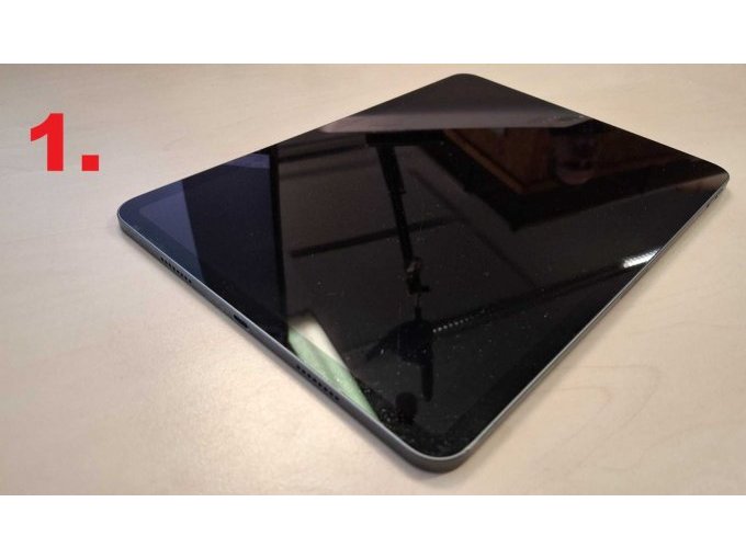 1. iPad Pro 11" 3. Generation, A2377, Display