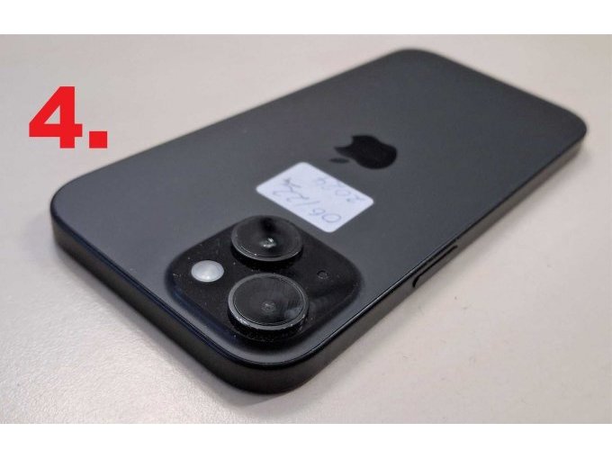 4. iPhone 15, Rückseite
