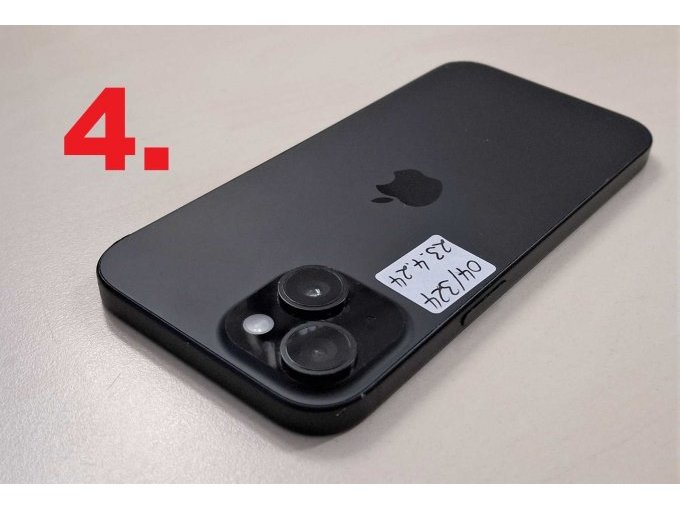 4. iPhone 15, Rückseite