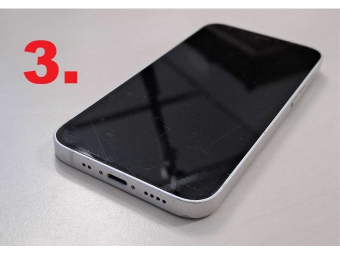 3. iPhone 12 Mini, Display
