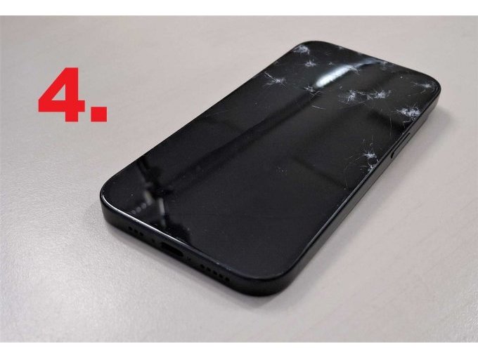 4. iPhone 15, Displayschaden