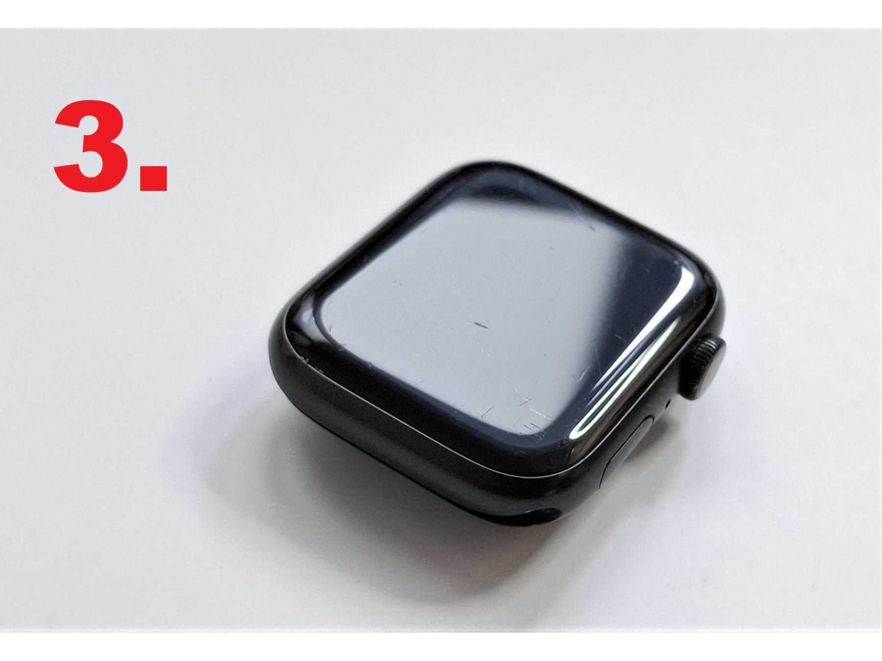 3. AppleWatch Series 7, Display