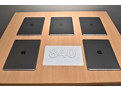 Apple iPad 6. Generation A1893 32 GB 9,7" (24,63cm) 
Gesamtansicht