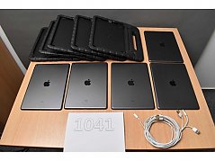 Apple iPad 8. Generation A2270 32 GB – 10,2" (25,91cm)
Gesamtansicht