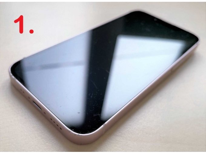 1. iPhone 13 mini, Display