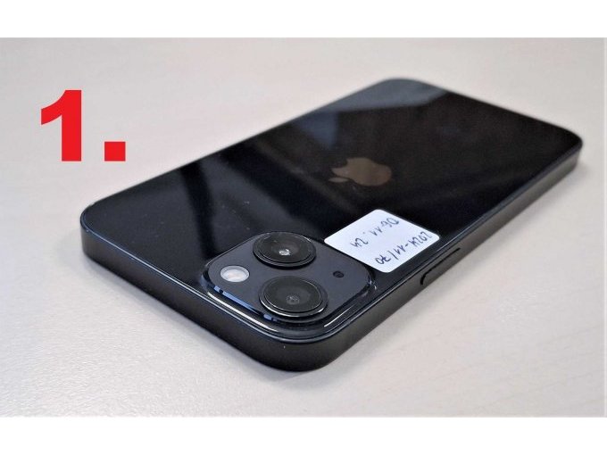 1. iPhone 13, Rückseite