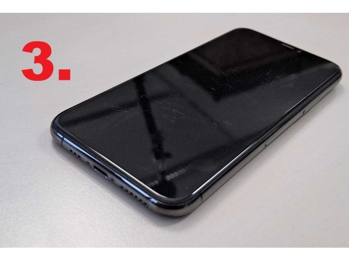 3. iPhone 11 Pro, Display