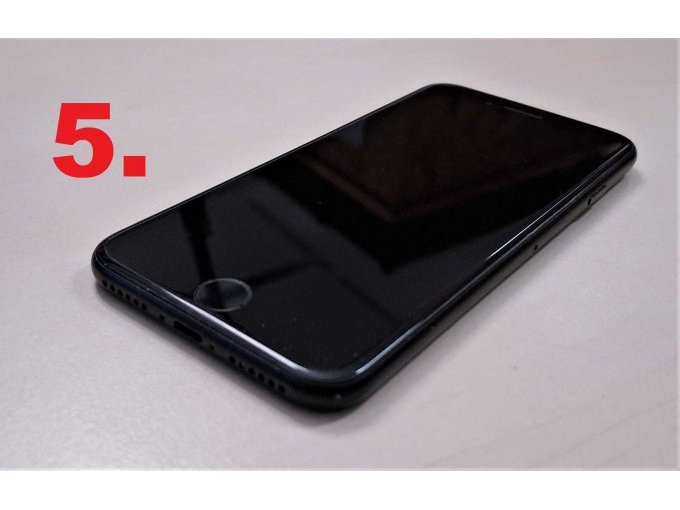 5. iPhone SE 3. Gen., Display