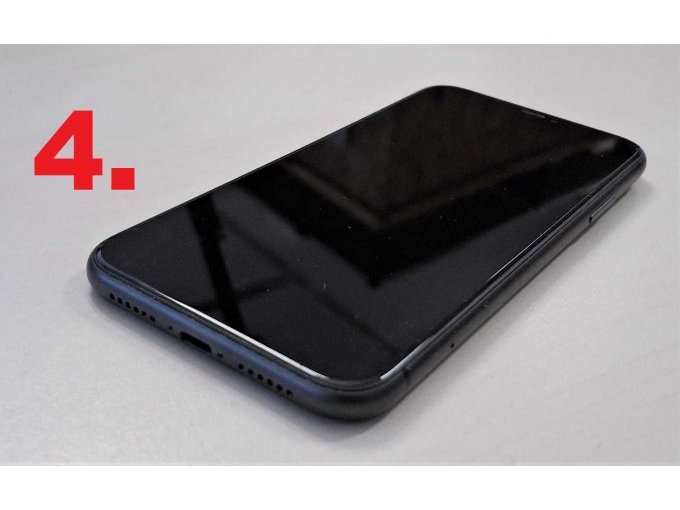 4. iPhone 11, Display