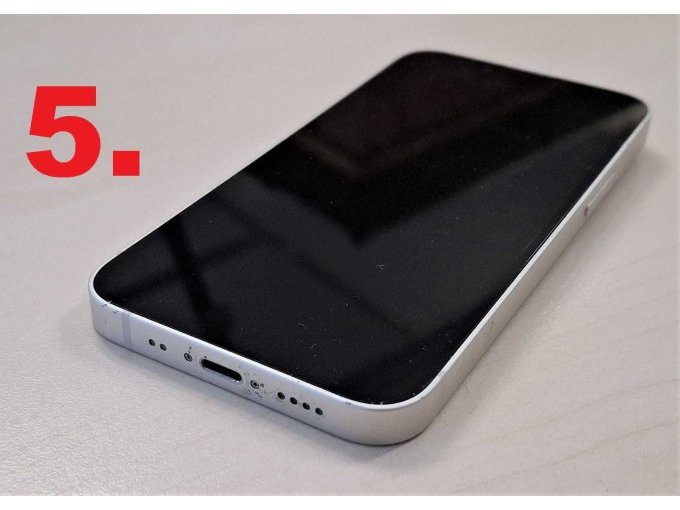 5. iPhone 13 mini, Display