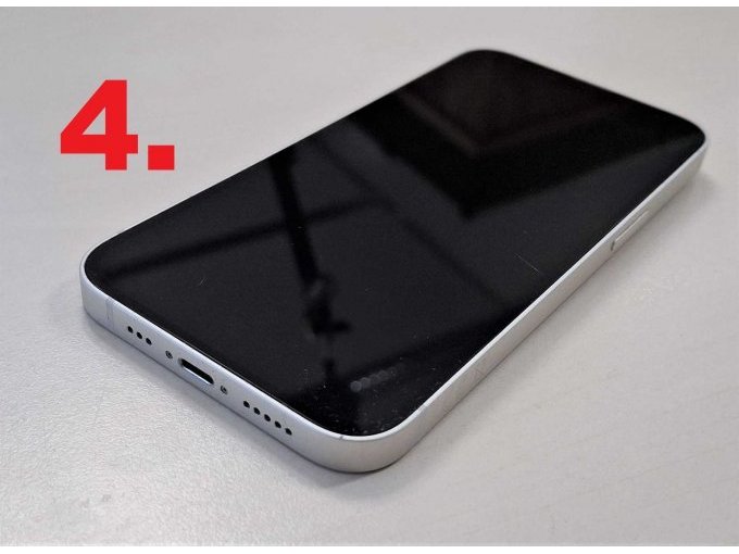 4. iPhone 13, Display