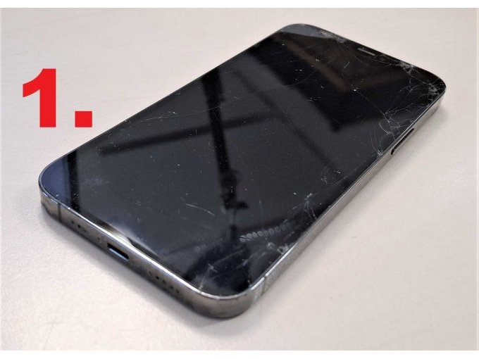 1. iPhone 12 Pro, Display