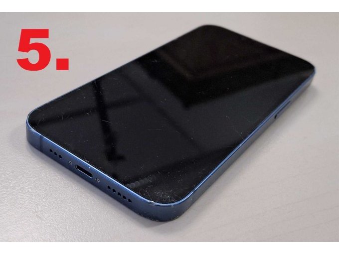 5. iPhone 13, Display