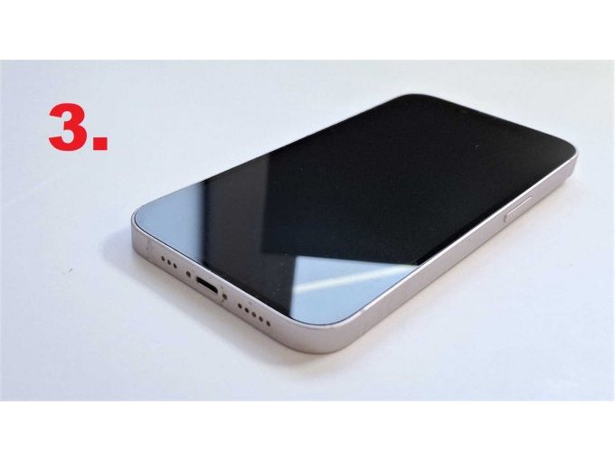 3. Apple, iPhone 13, Dsiplay