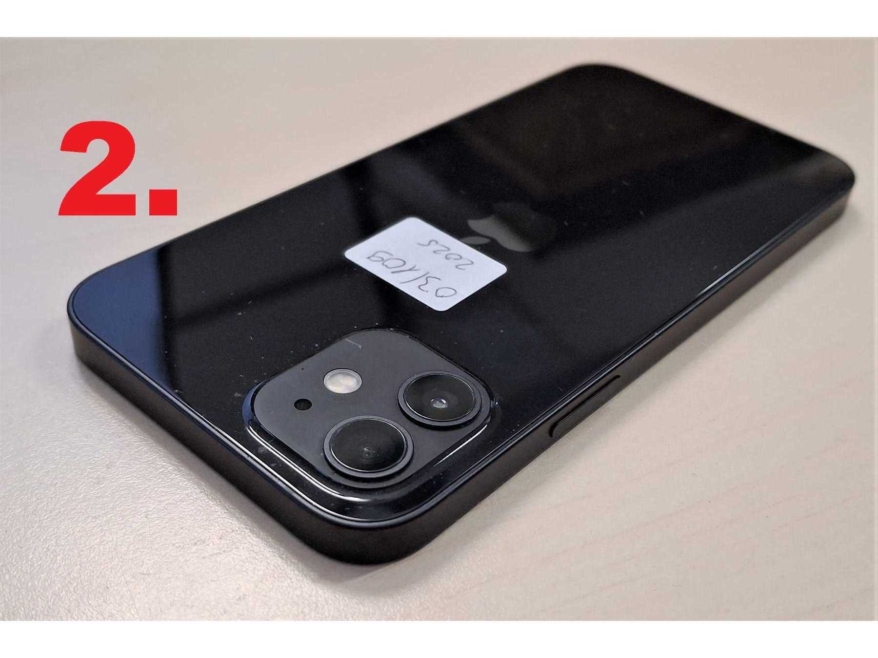 2. iPhone 12, Rückseite