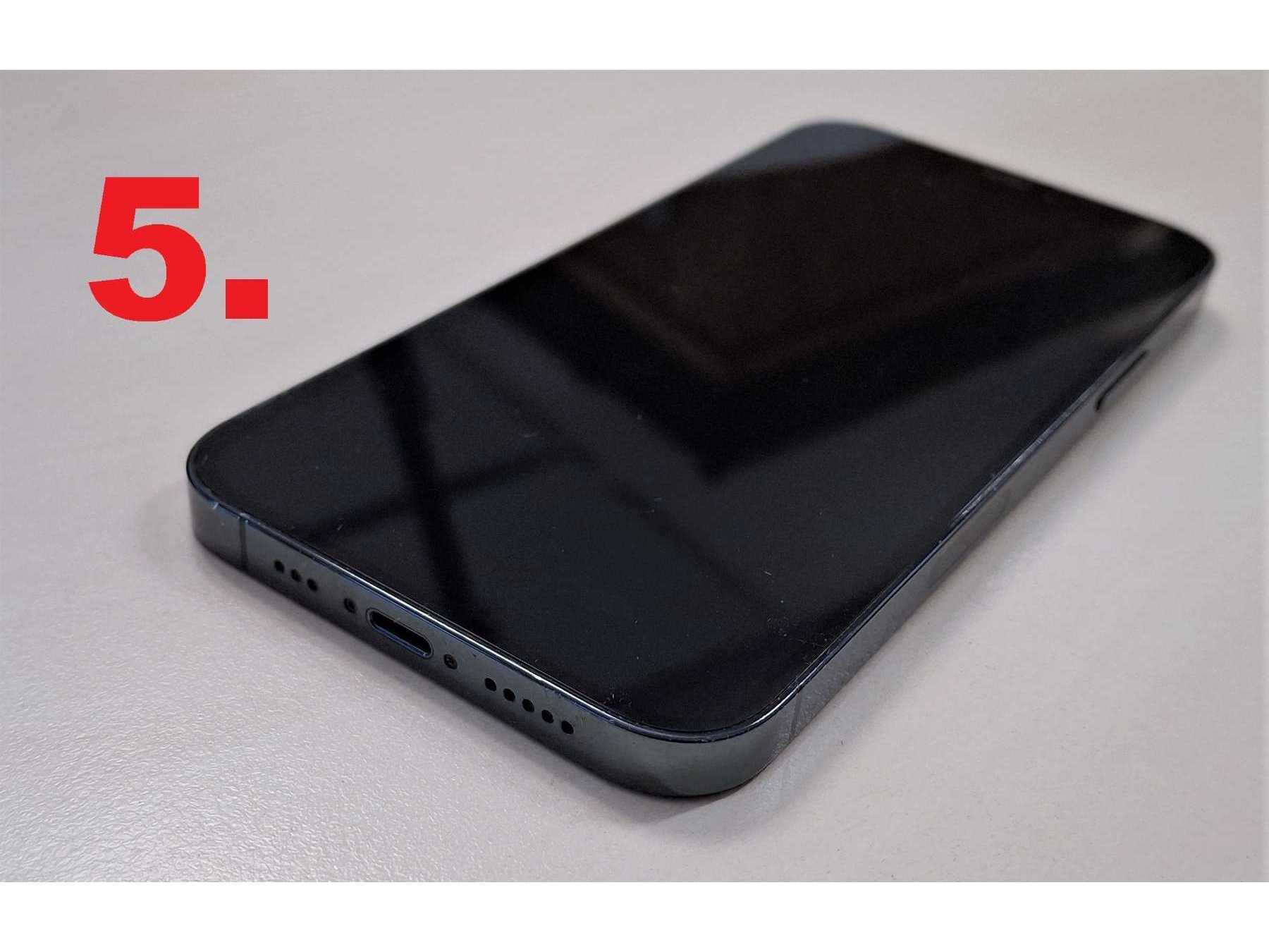 5. iPhone 12 Pro, Display