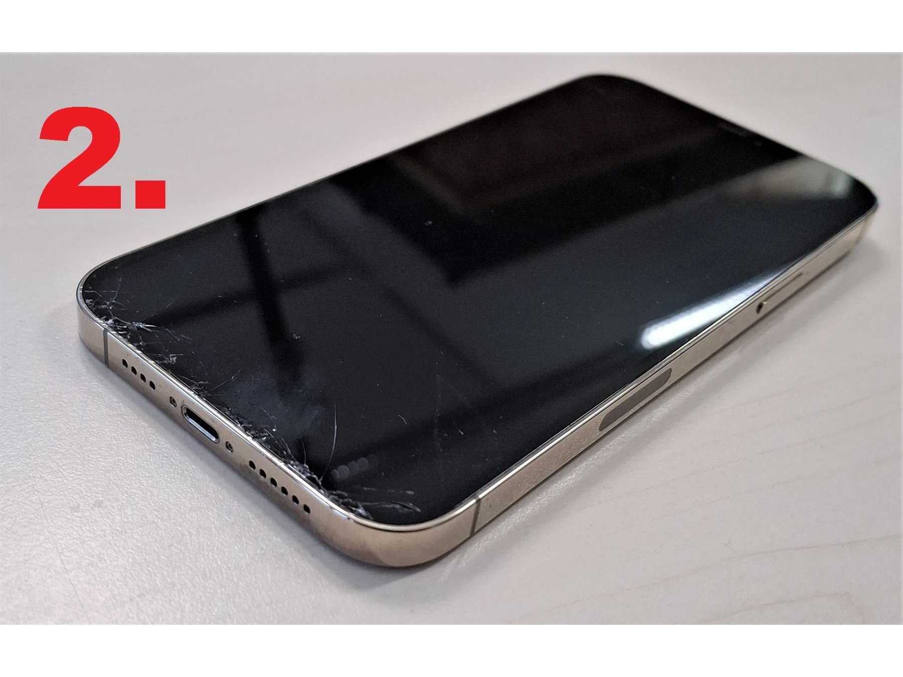 2. iPhone 12 Pro Max, Display